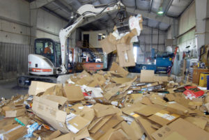 Plastic Moving Box Rental vs. Cardboard Boxes